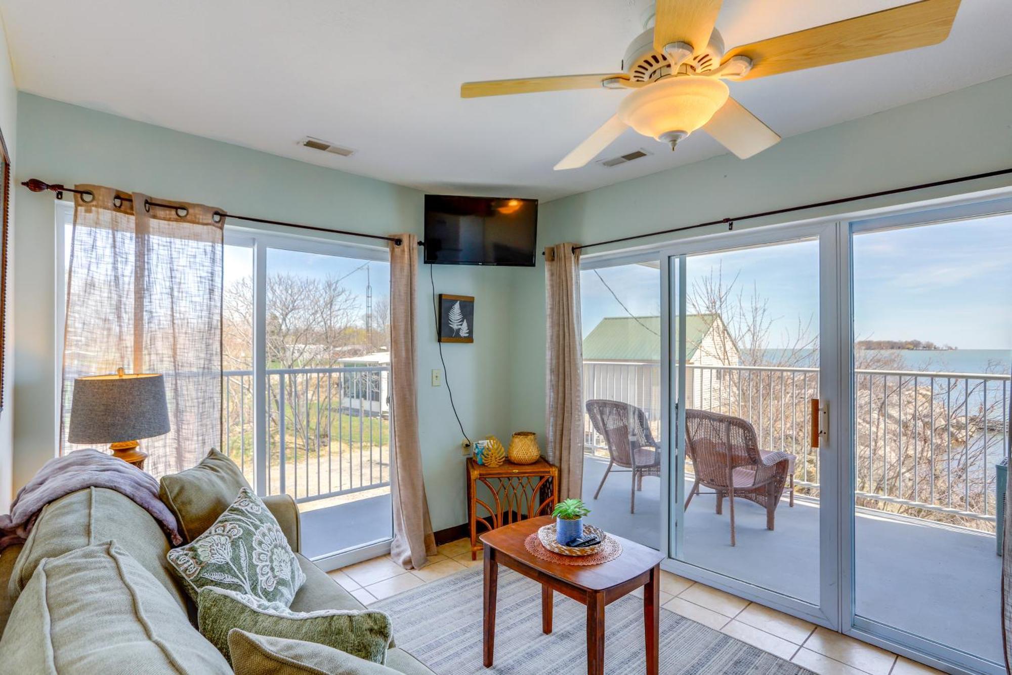 Apartmán Waterfront Bass Island Retreat With Balcony And Tv Put-in-Bay Exteriér fotografie