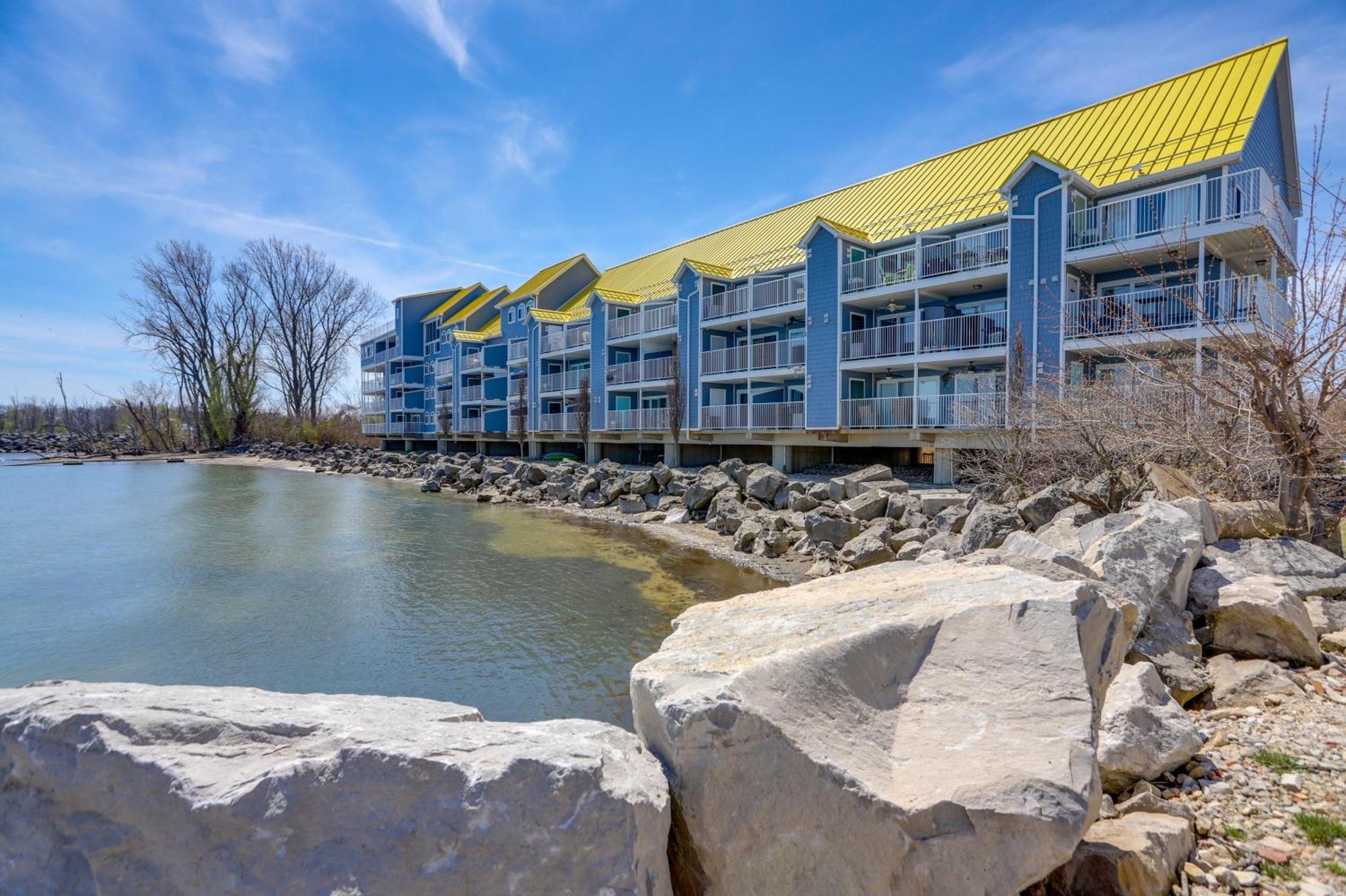 Apartmán Waterfront Bass Island Retreat With Balcony And Tv Put-in-Bay Exteriér fotografie